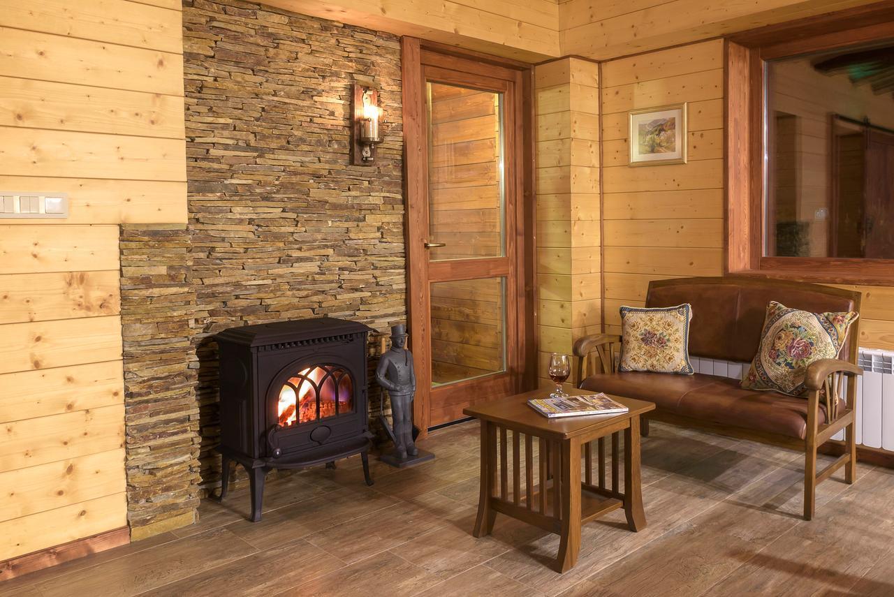 Pinus Villas Lodge With Private Jacuzzi & Phyto-Sauna Retreat Zheleznitsa Exterior foto